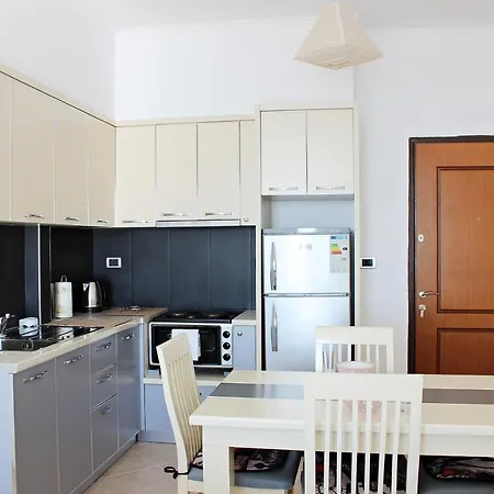 Sunny Apartment Sarande