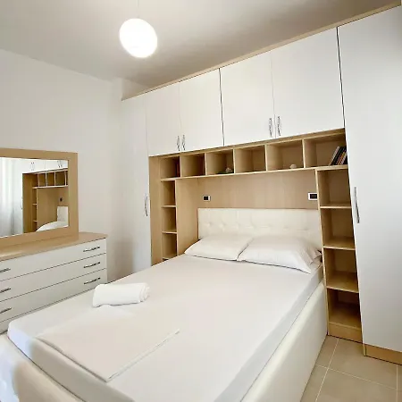Sunny Appartement Sarandë